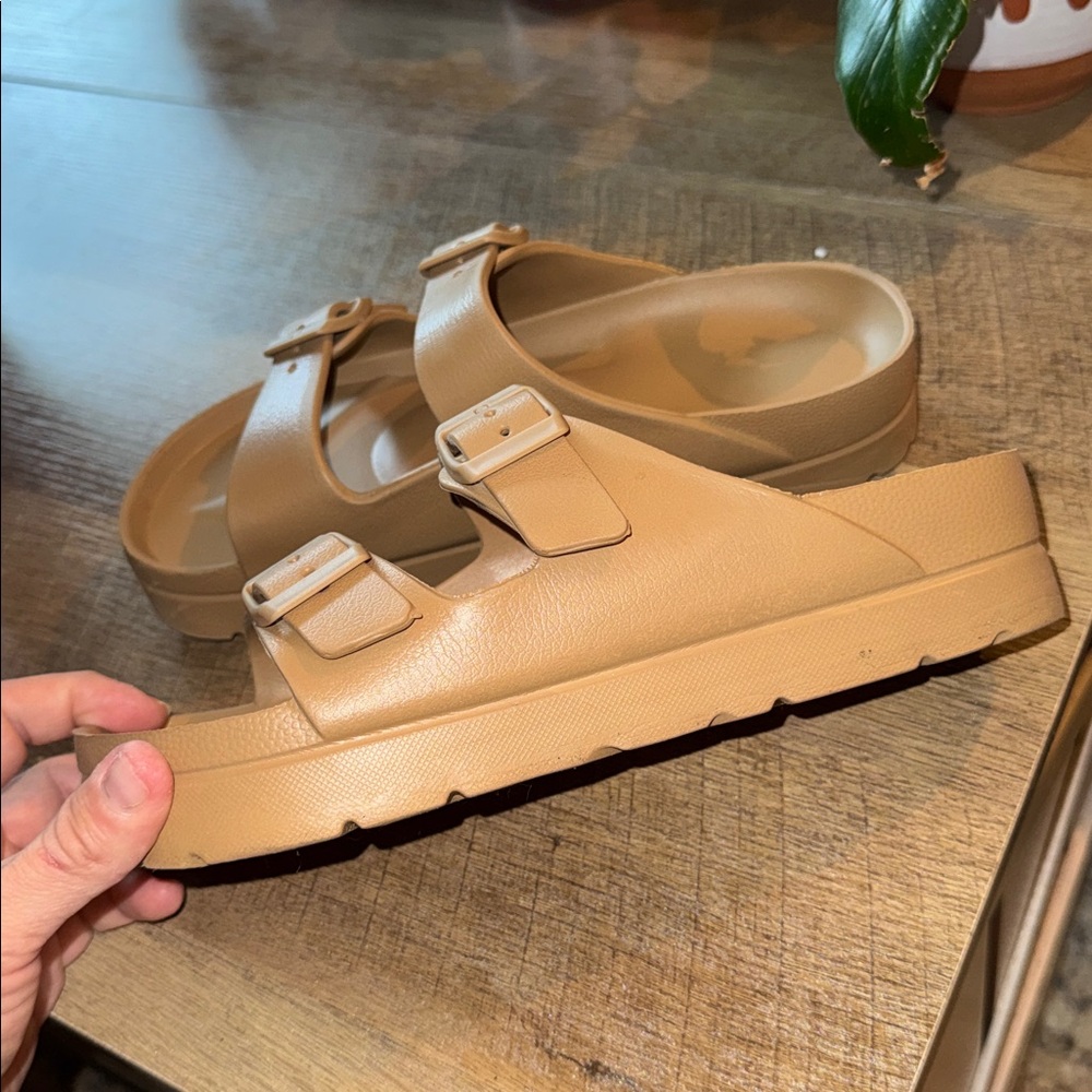 Platforms - Picture 3 of 4